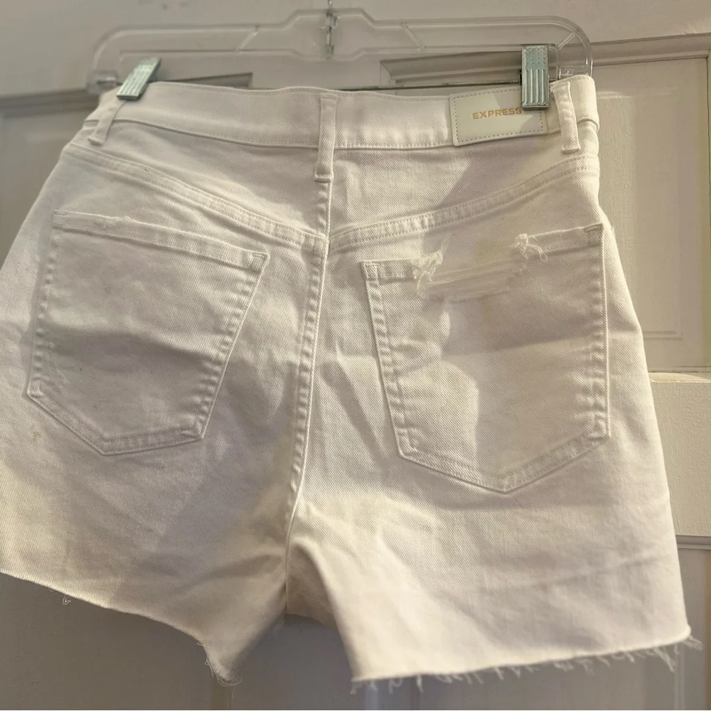 🌸 Express White Mom Shorts‎ Size 6 Super High Rise NWT Spring Casual Style